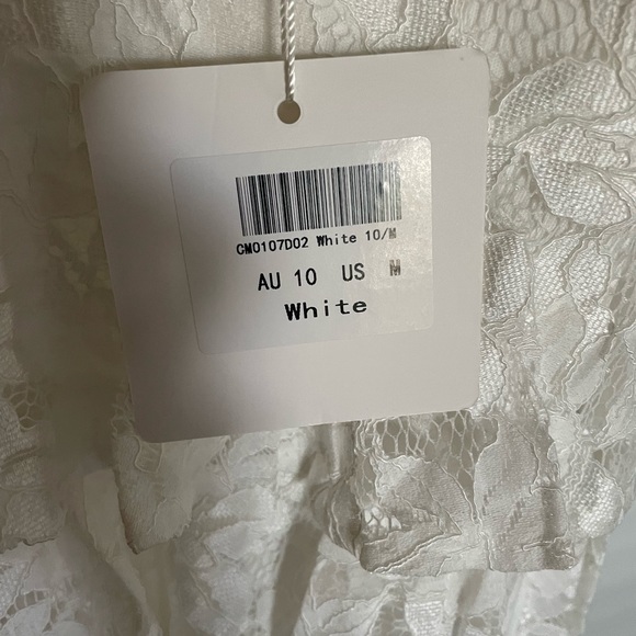 Selfie Leslie White Lace Dress - Picture 5 of 6